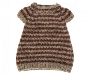 Knitted_dress_for_mum_mouse