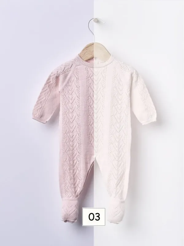 Babygrow_with_feet_Wit