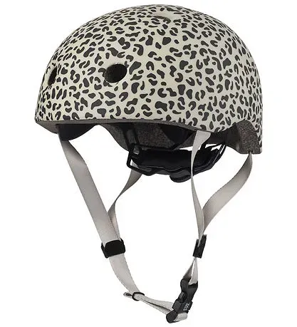 Hilary_Bike_Helmet_Leo_Spots_