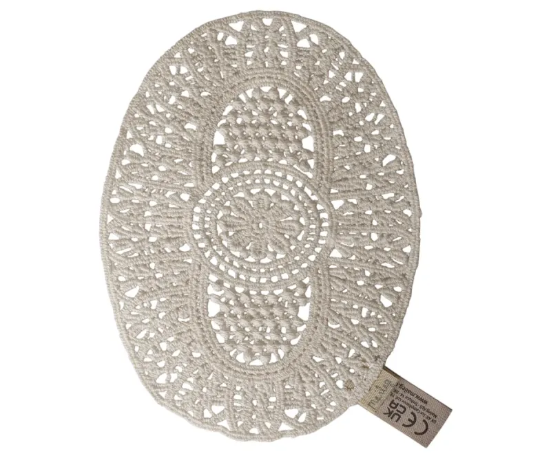 Lace_rug__Mouse_