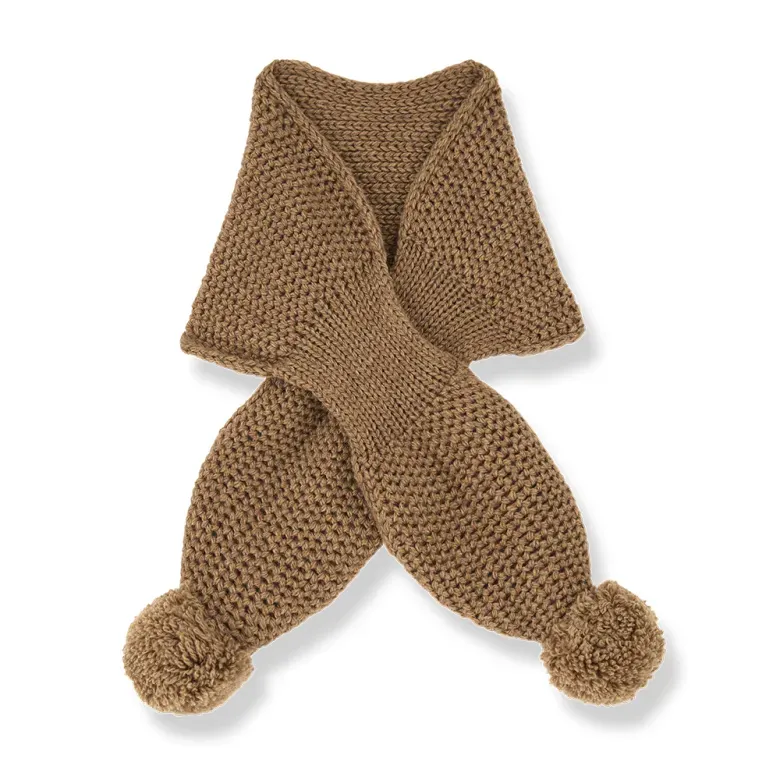 Scarf_Bruin