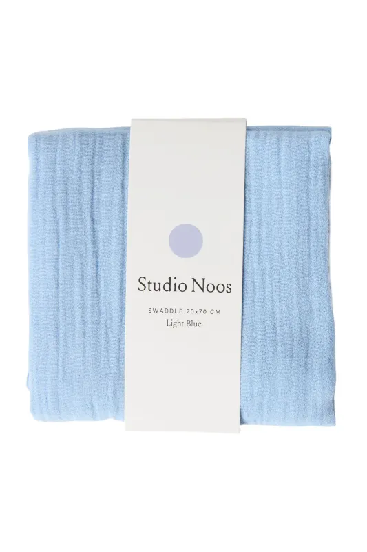 Swaddle_Uni_Medium_Light_Blue_70x70_cm_Blauw