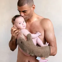 Baby_Shower_Glove_Mocha_Bruin_1