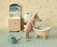Bathtub__Mouse___Rose__1