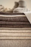 Ledikantdeken_Merino_Brushed_Meadow_100x135_Bruin_1