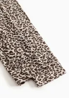 Leo_Leg_Dark_Brown_Leo_Bruin