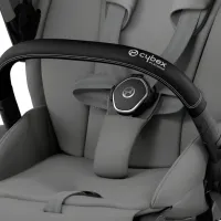 Priam_4_Alu_chassis_zwart_en_Mirage_Grey_bekleding_