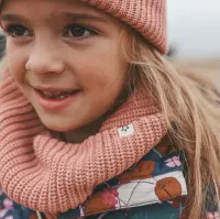 Solid___Knitted_Scarf_Roze_1