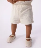 Tweedelig_babysetje_in_broderie_anglaise_met_hartjesmotief_Ecru_3
