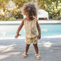 Wavy___Button_Top_Geel_3