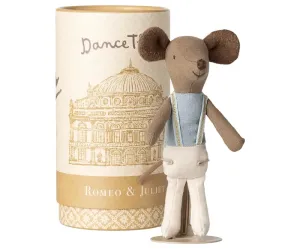 Ballet_dancer_mouse__Big_brother_