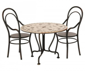 Dining_table_set_w__2_chairs