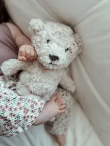 Lou_Beige_comforter_