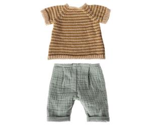 Rabbit_size_3__Classic___Knitted_shirt_and_pants__1