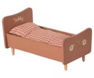 Wooden_bed__Teddy_mom___Rose